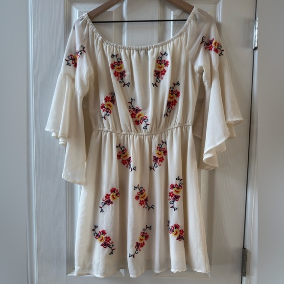 A. Calin white flowy boho mini dress with floral details nwot - Picture 3 of 5